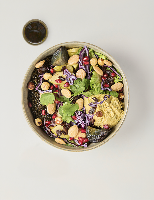 Bowl med örthummus, äpple och rostade nötter | Panini Internazionale
